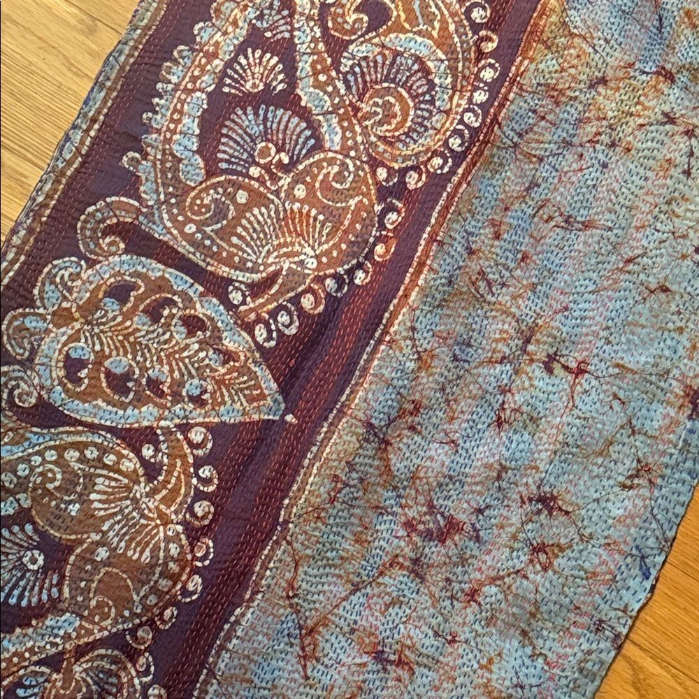 Gorgeous Tapestry Wrap/Scarf! - Picture 5 of 10